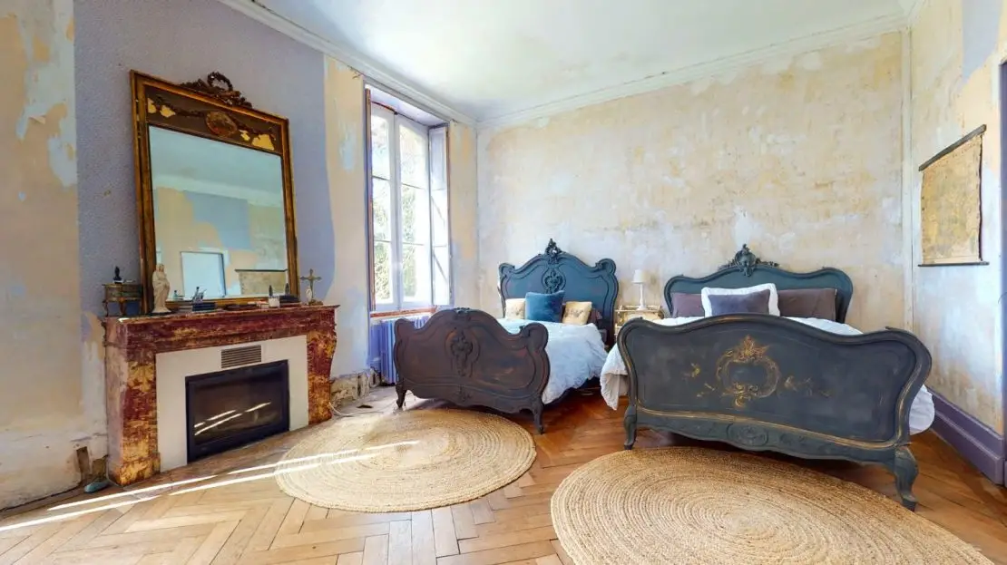 Chateau for sale left wing Bedroom 3 close up