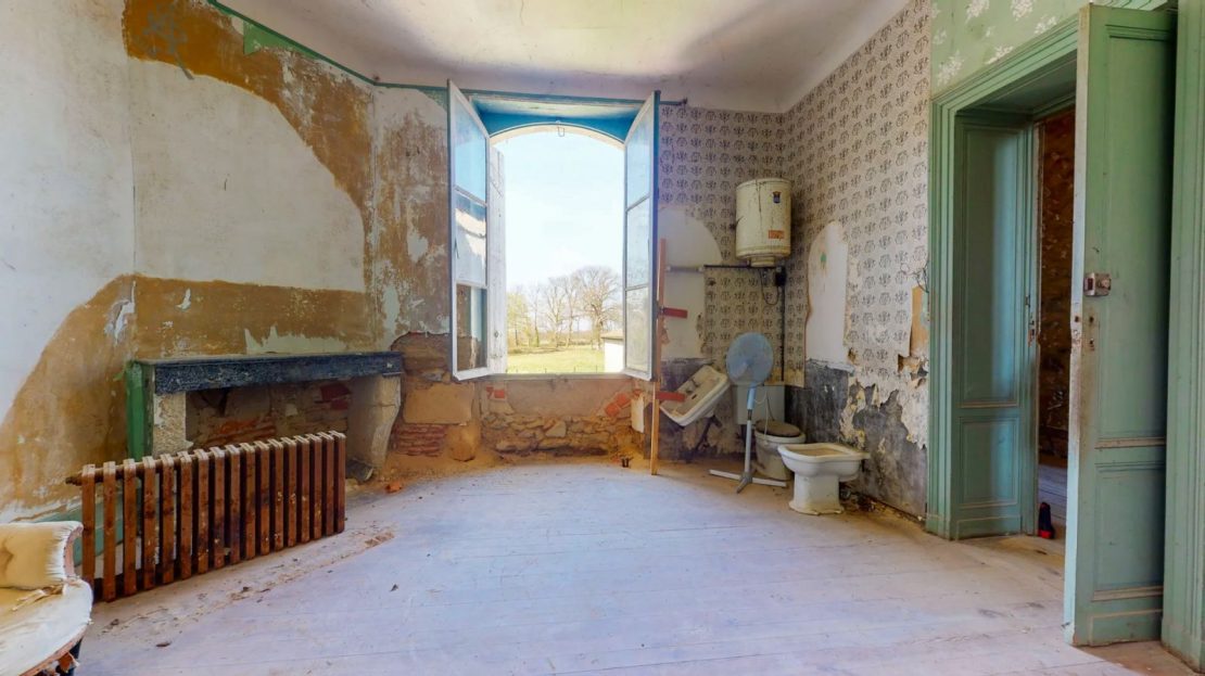 Chateau for sale left wing Bedroom 1