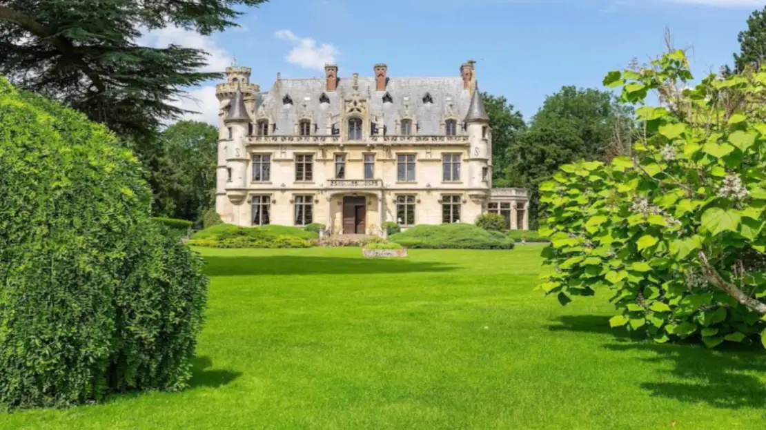 Magnificent Chateau For Sale in Giverny France