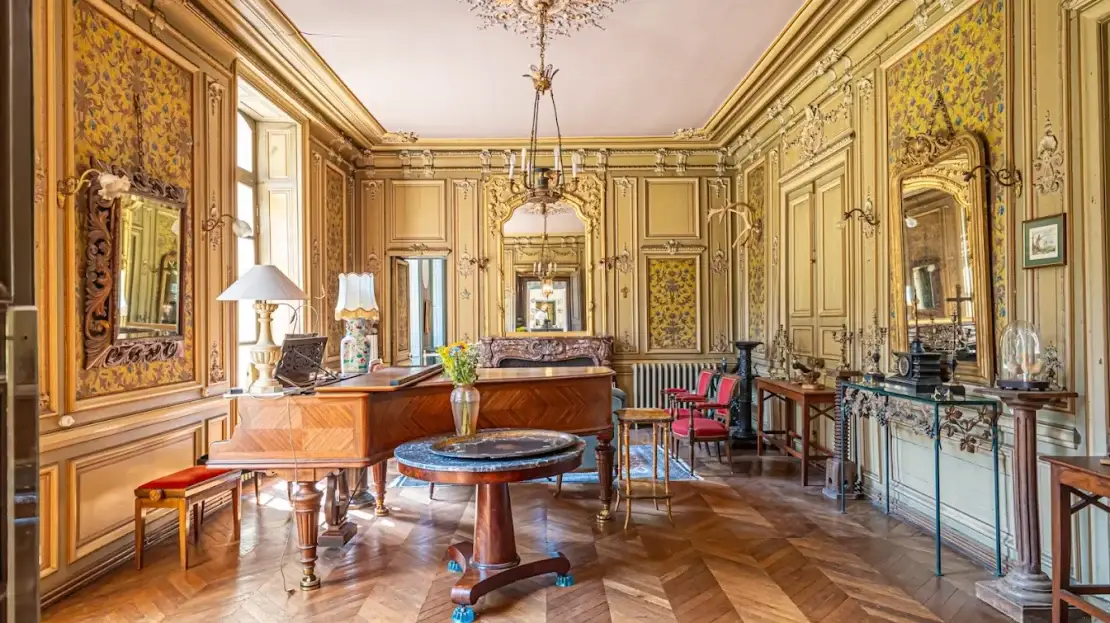 Enchanting French Chateau for sale in Le Mans