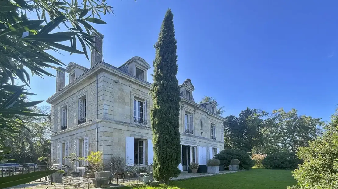Time-honored Chateau for sale in Gironde Aquitaine france