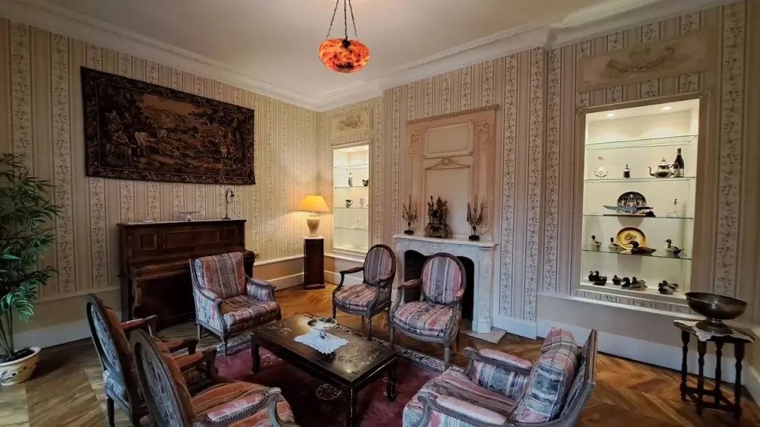 Time-honored Chateau for sale in Auvergne