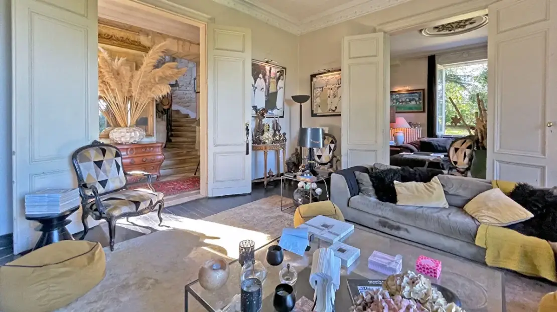 Time-honored Chateau for sale in Gironde Aquitaine france